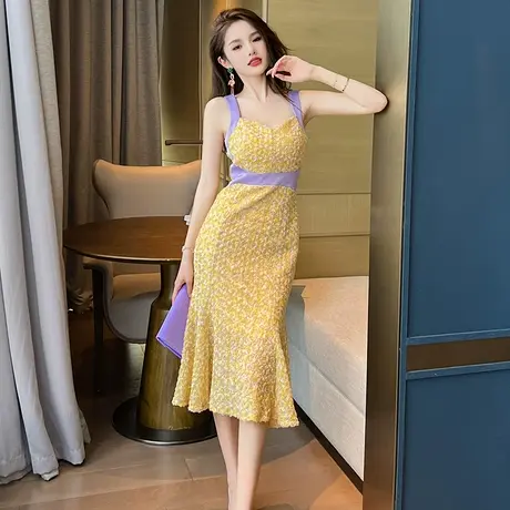 轻奢显瘦高级感碎花吊带连衣裙女夏季洋气收腰时尚包臀鱼尾沙滩裙图片
