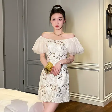 法式抹胸一字肩碎花连衣裙超仙女神范气质甜美温柔风修身包臀短裙图片
