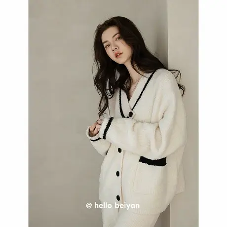 贝妍新款睡衣女秋冬性感V领半边绒家居服简约纯色保暖珊瑚绒套装图片