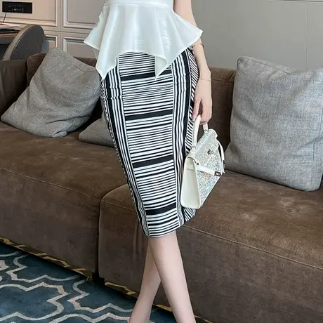 轻熟风显瘦黑白格纹半身裙新款过膝高腰垂感修身通勤包臀一步裙女图片