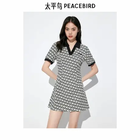 太平鸟女装2025秋季新款满印针织连衣裙A3FAD2F06图片