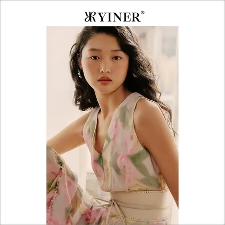 【博主同款】YINER音儿女装夏季法式优雅无袖V领印花桑蚕丝连衣裙图片