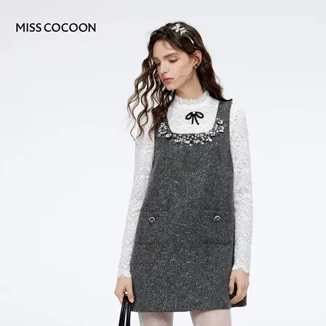 MISSCOCOON可可尼钉珠裙子女2025秋冬新款精致复古羊毛背心连衣裙图片
