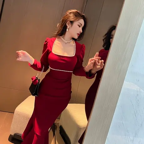 轻熟风减龄鱼尾连衣裙秋季新款气质收腰设计感小众轻奢长袖包臀裙图片
