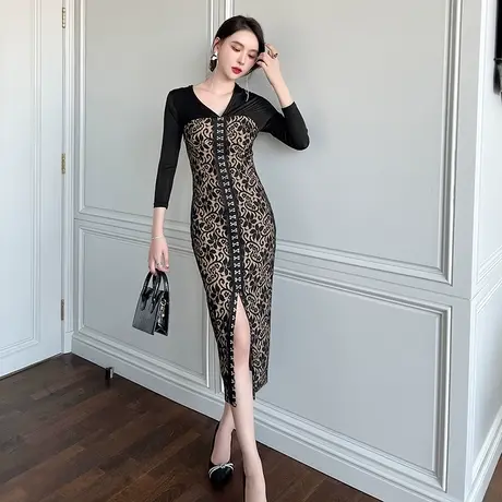 连衣裙女高级感中长款长袖气质单排扣收腰蕾丝吊带露肩设计感裙子图片