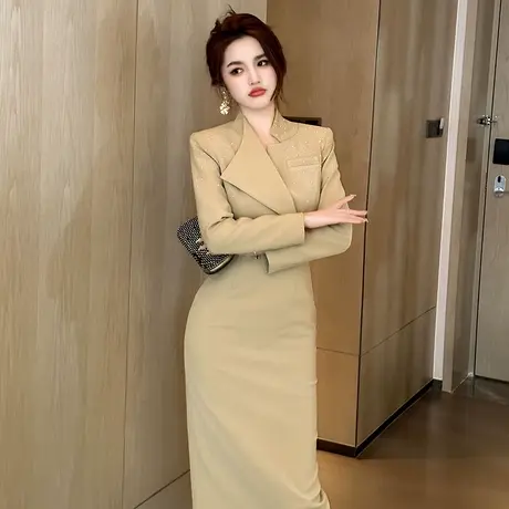 翻领职业装通勤ol西装连衣裙女上班通勤高级感复古修身包臀中长裙图片