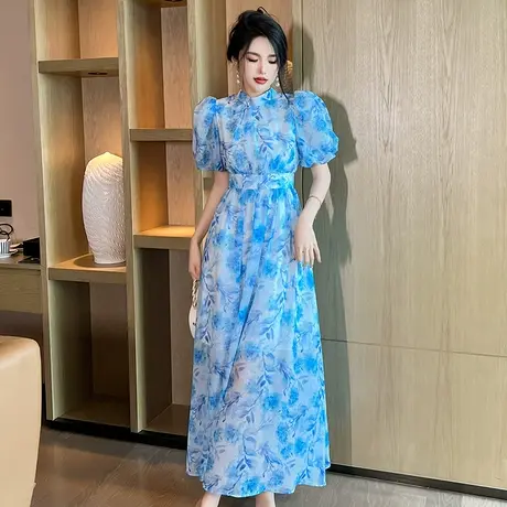 雪纺碎花宫廷风立领连衣裙端庄大气女神范露背轻奢收腰a字长裙子图片