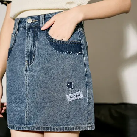 唐狮新款女半身裙小标a字牛仔短款半身裙图片
