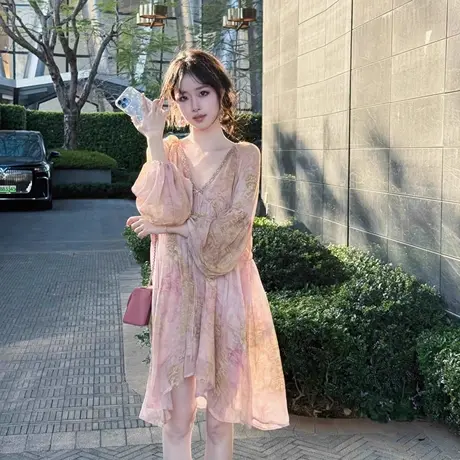 爵莱菲本人矜贵古早氛围感重工钉珠显白温柔少女度假连衣裙大码图片