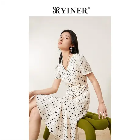 YINER音儿女装2022夏季新款波点蝴蝶印花V领连衣裙图片