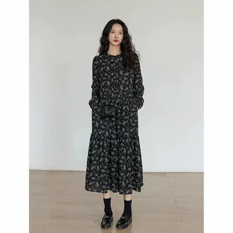 爵莱菲连衣裙女显瘦A字裙2025新款长袖显瘦碎花娃娃裙茶歇大码图片