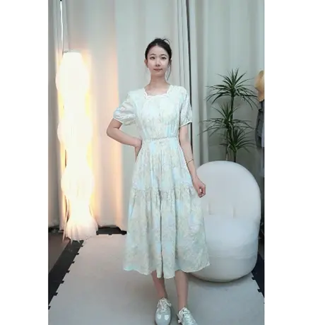时尚气质夏季显瘦刺绣连衣裙2025年夏季新品减龄短袖长裙图片