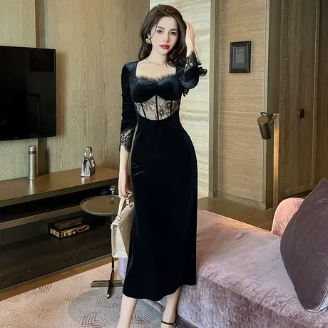 法式赫本风性感丝绒连衣裙女装镂空露腰设计感小众绝美黑色中长裙图片