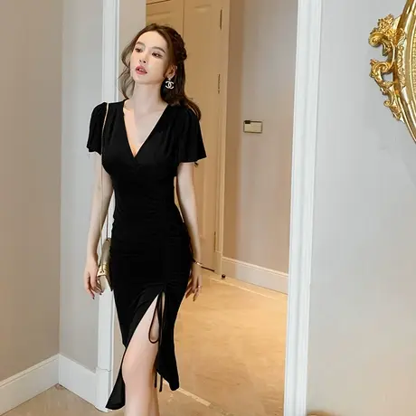 法式短袖连衣裙女2023夏新款性感心机抽绳赫本风复古小黑裙女神范图片